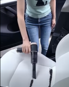 máy hút bụi mini sạc pin